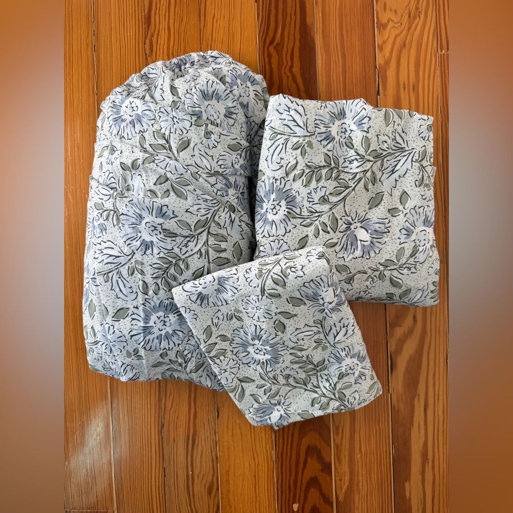 Garnet Hill Floral Bedding Set